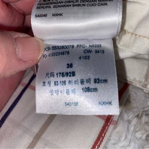 Levi's Red and Blue Flat Front Shorts - Picture 3 of 12